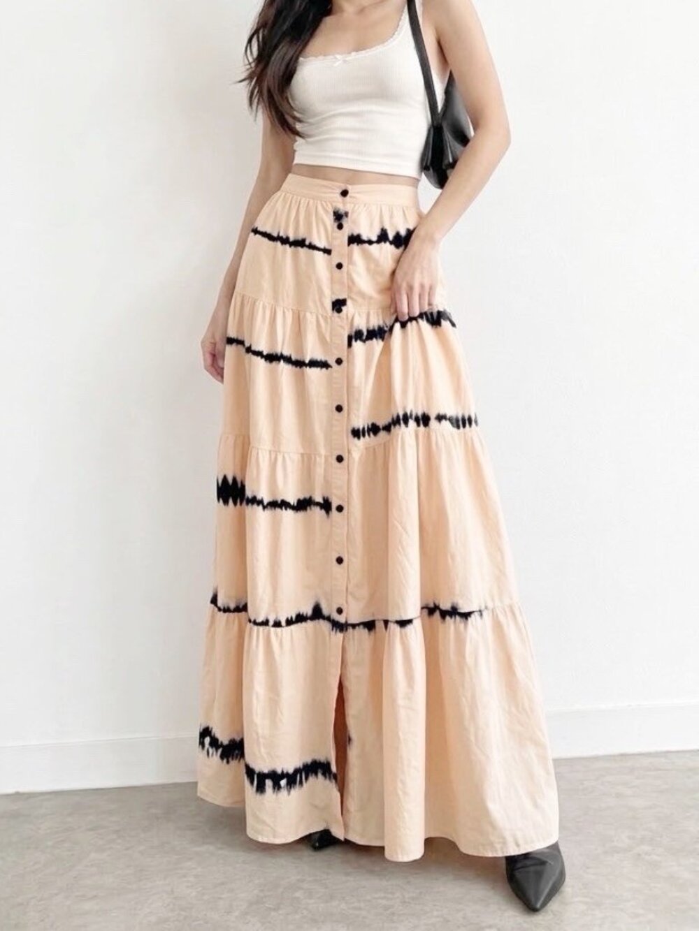 Mulla Tiered Maxi Skirt S Tie Dye Festival Cream Black Cottage Boho Beachy NWOT